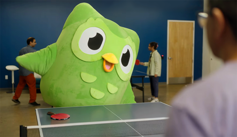 Duolingo заменяет сотрудников ИИ, будущее удалёнки и тревожность после долгих выходных